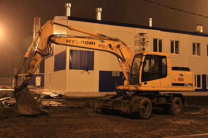 Компания Техоптимум--разработка котлована и вывоз грунта.
Колесный экскаватор Hyundai r 170 w-7 компании Техоптимум