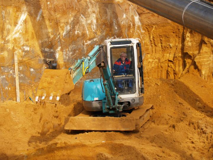 Компания Техоптимум-земляные работы.
Мини-экскаватор Kobelco 40SR компании Техоптимум.